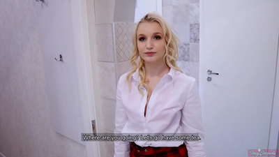 Студенттик жаш кыз досу менен жигитин алдап кетти | POV жана анын киска ичиндеги сперма!